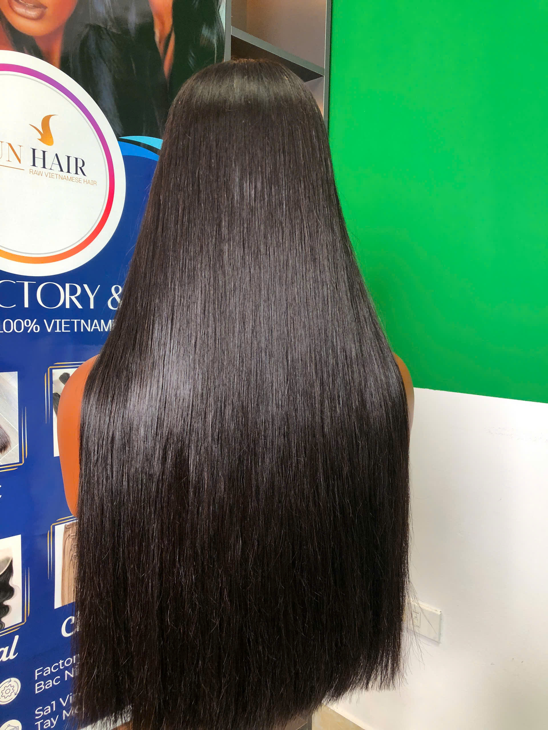 Natural Color Bone Straight Wig 22’’ made from 100% Vietnamese Human Hair – silky, thick, shed-free, tangle-free. Perfect for elegant beauty.